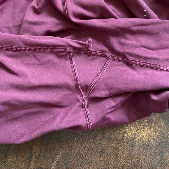 Lululemon Extra Mile Crop (Reflective 23") In Garnet/Maroon Size 8 - Picture 11 of 11